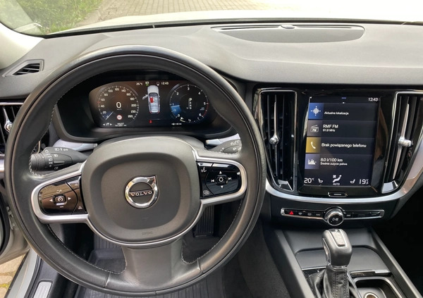 Volvo V60 cena 85900 przebieg: 178500, rok produkcji 2019 z Buk małe 211